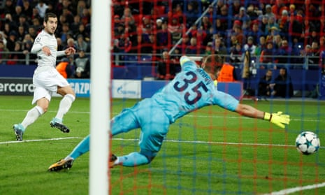 Manchester United’s Henrikh Mkhitaryan makes it four.