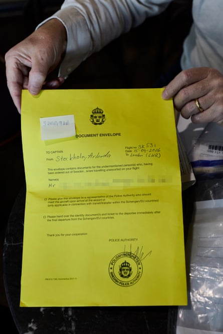 A document envelope issued by the Swedish police authority