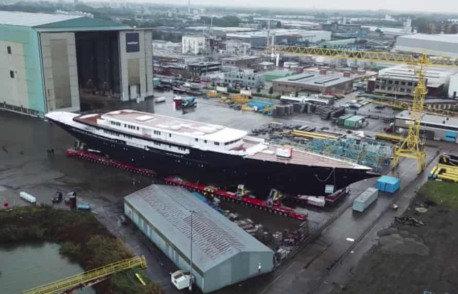 El Y721 en el astillero del astillero holandés Oceanco.