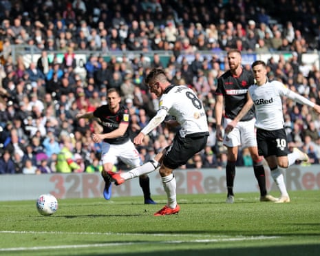 Mason Mount scores the second goal of the game.