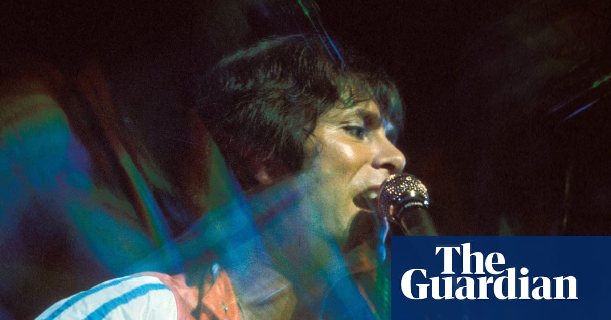 Mulher Diabo: por que a geração Z de repente ama Cliff Richard?
