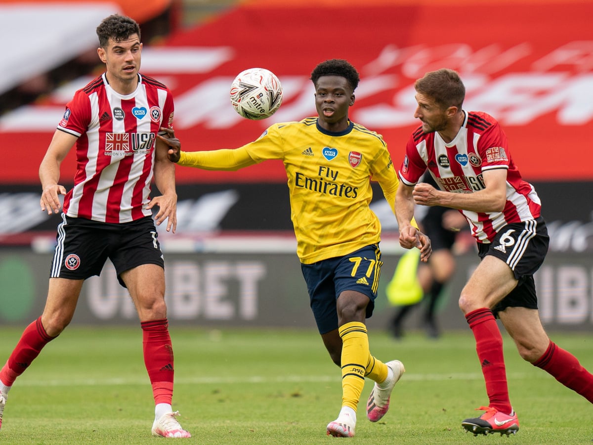 Bukayo Saka Signs New Arsenal Contract To End Doubts Over Future Arsenal The Guardian