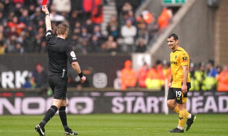 Rodrigo seals vital victory for Leeds over 10-man Wolves in furious thriller | Premier League 5 Jonny is sent off for Wolves by Michael Salisbury