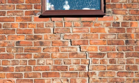 Step cracking to brickwork of a brick house caused by subsidence