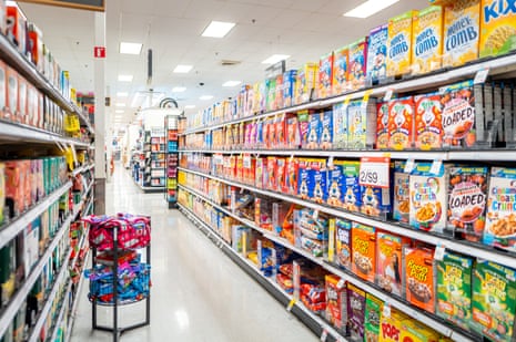 15 productos del supermercado que solo compran los ingenuos 5 https://i.guim.co.uk/img/media/10c56d119b4644ac1e2ae29d354df0b7c21a3dcd/0_0_8667_5768/master/8667.jpg?crop=none&dpr=1&s=none&width=465