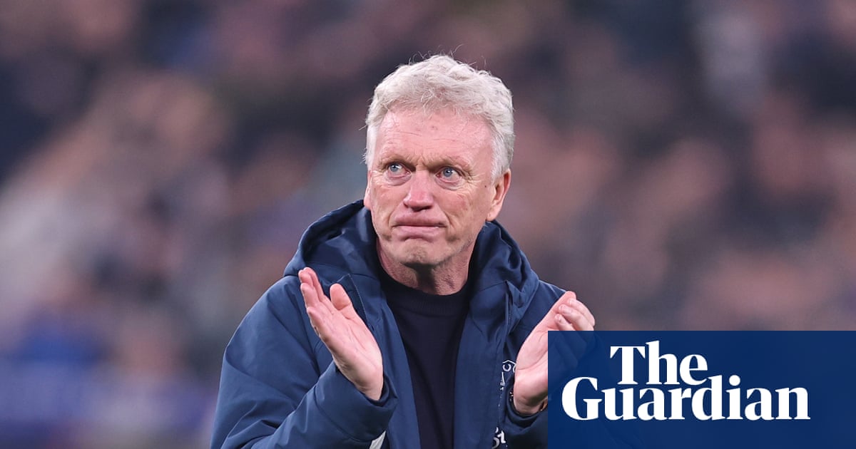 Everton to offer David Moyes new deal in recognition of success at club
