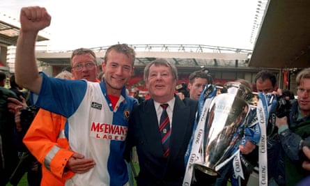 Alan Shearer celebrates winning the Premier League title with Blackburn in May 1995, alongside the club’s owner, Jack Walker