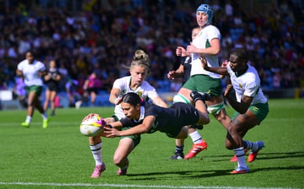 Braxton Sorensen-McGee dives over to score for New Zealand