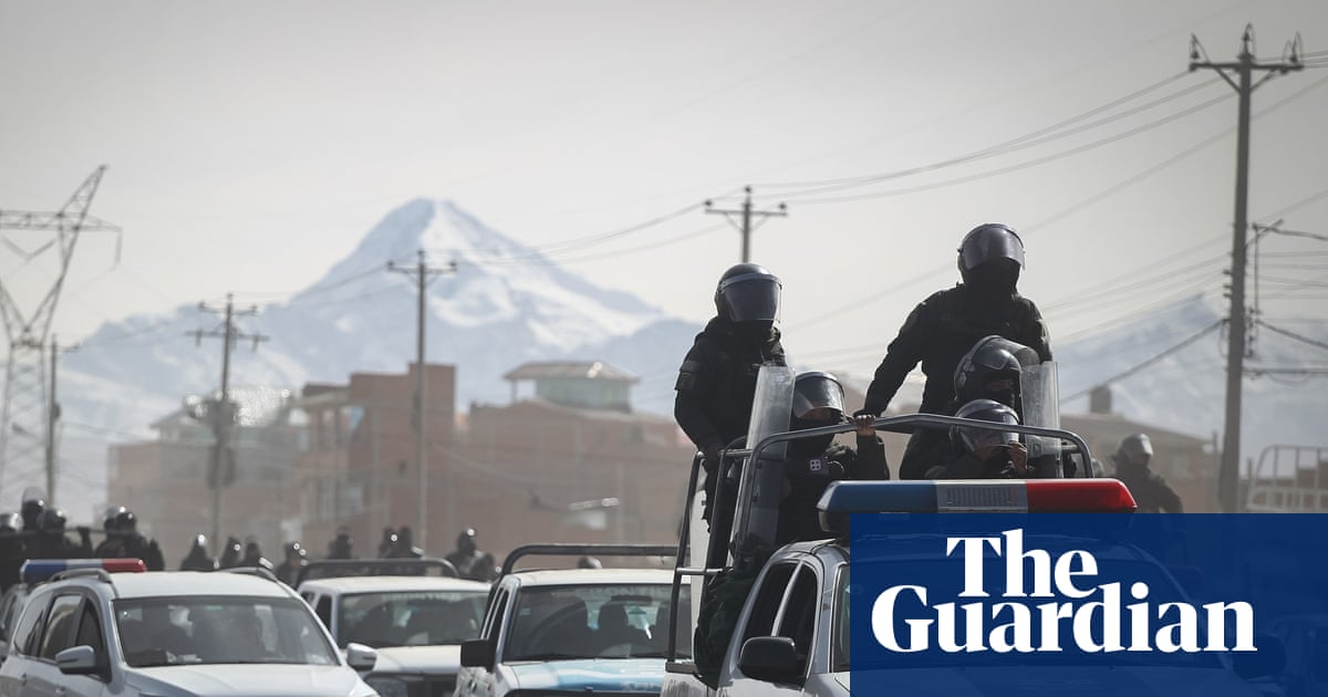 ボリビア大統領、非常事態宣言と軍部隊展開で反政府デモ鎮圧へ
