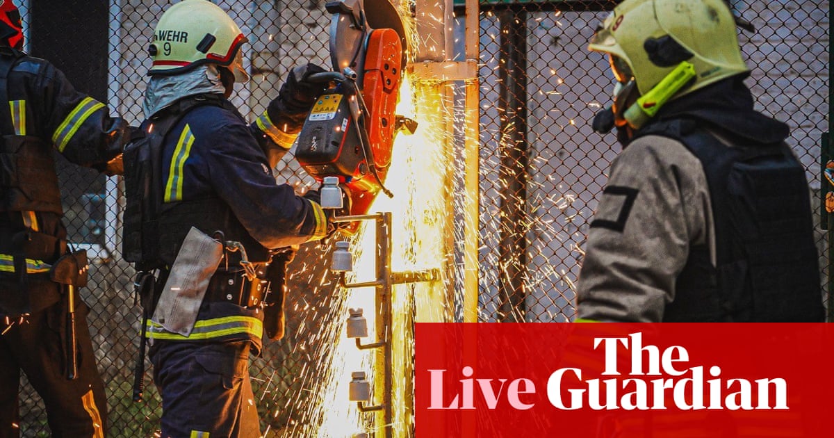 Trump very angry' with Putin approach to Ukraine ceasefire and threatens secondary tariffs on Russian oil Russia-Ukraine war live