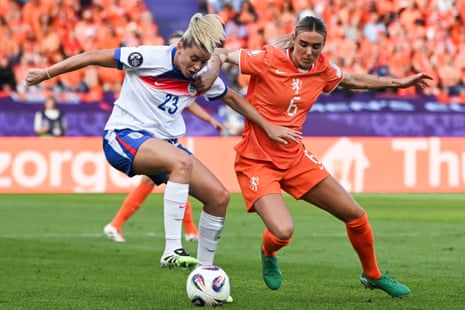 Alessia Russo evades nan tackle of erstwhile Man City midfielder Jill Roord.