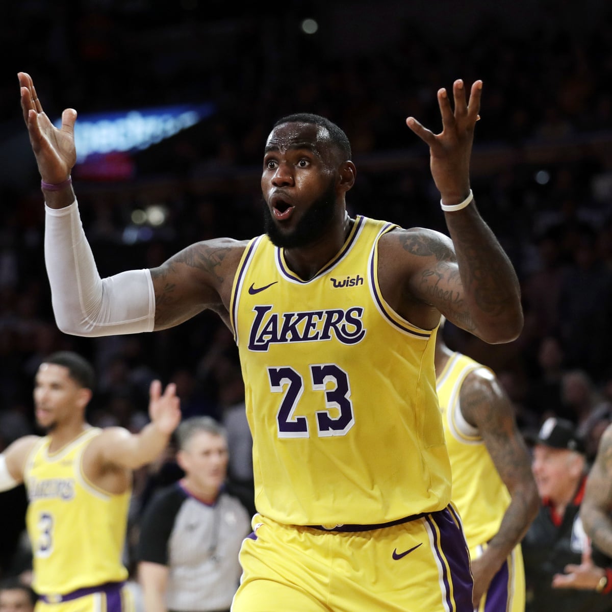 The Lakers Are A Dumpster Fire Not Even Lebron James Can