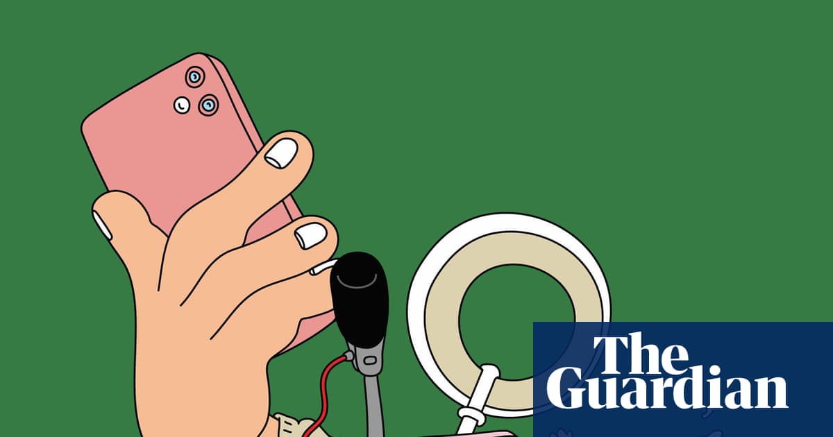 You be the judge: should my wannabe influencer friend stop using me for content?