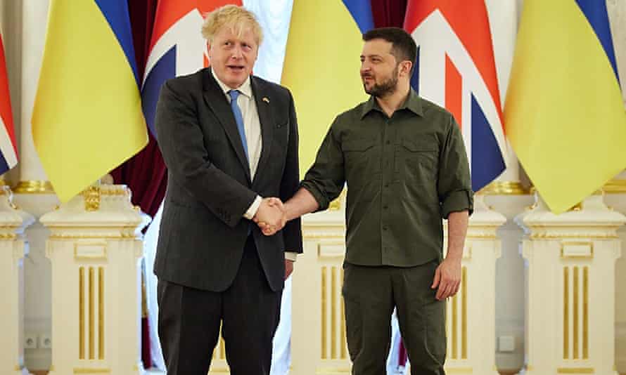 Boris Johnson and Volodymyr Zelenskiy