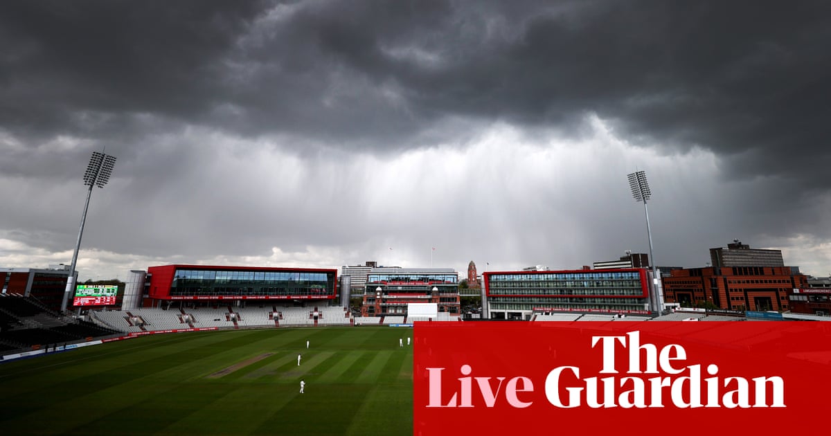 Middlesex v Gloucs, Lancs v Glamorgan and more: county cricket day two – live!