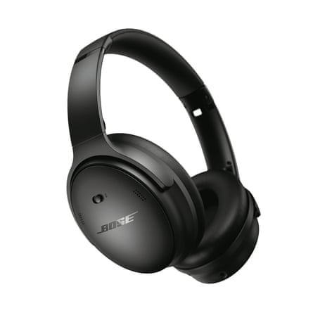 Bose QuietComfort SC Noise Cancelling Over-Ear Headphones in black
