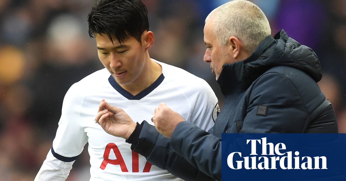 Mourinho fears Son will miss rest of Spurs season with arm fracture
