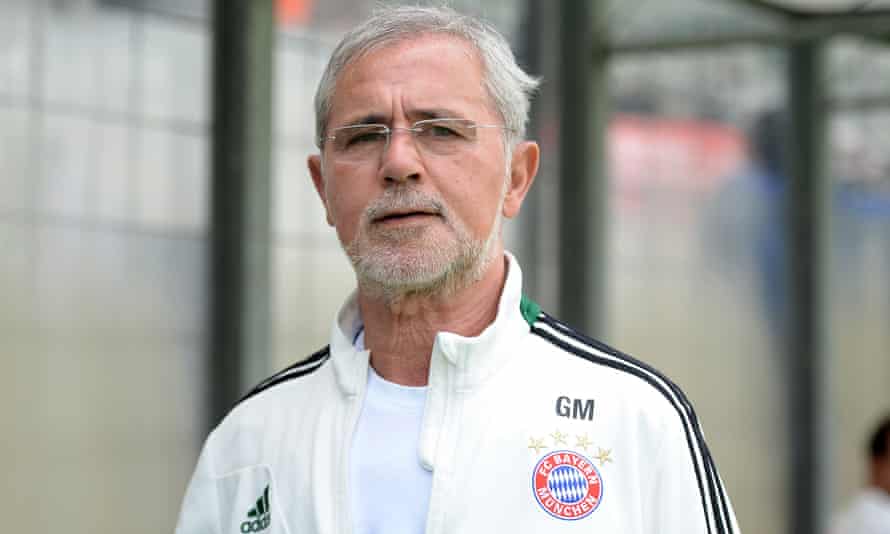 Gerd Muller bergabung dengan Bayern Munich sebagai pemain pada tahun 1964, meninggalkannya pada tahun 1979. Ia kemudian kembali sebagai pelatih.