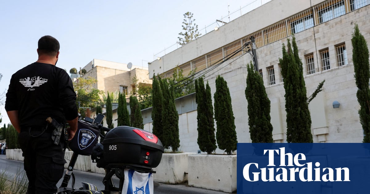 British consulate in East Jerusalem will stay open as UK mission, says Ed Miliband