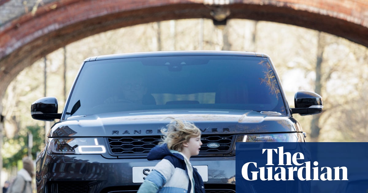 Safety and space at risk as SUVs reach 30% of car market in English cities, researchers warn