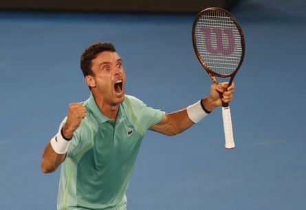 Roberto Bautista Agut celebrates winning the match