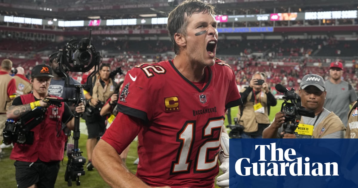 Tom Brady breaks NFL record during 13-point comeback as Bucs beat Saints - The Guardian