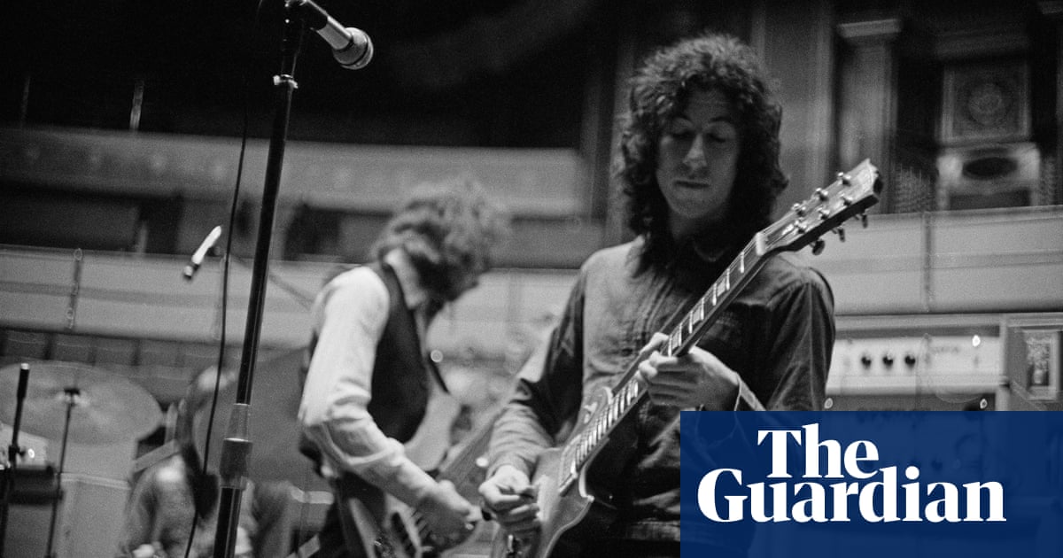 Peter Green: Fleetwood Mac founder and guitar hero of the British blues scene