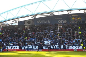 Fans of terriers show their appreciation for David Wagner.