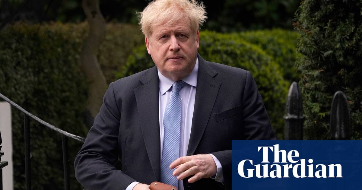 boris-johnson-cuts-ties-with-government-lawyers-assisting-him-in-covid-inquiry