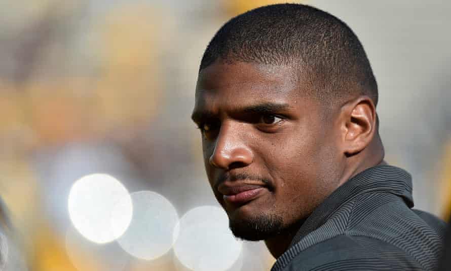 NFL trailblazer Michael Sam thanks Carl Nassib for 'owning truth' and  coming out | LGBT rights | The Guardian