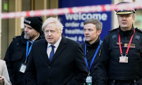 Boris Johnson and Commissioner of the City of London Police Ian Dyson, right, at the scene of the London Bridge terror attack. 
