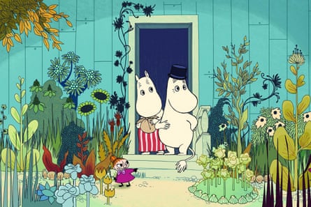 Moomin cartoon figures in a doorway by a garden