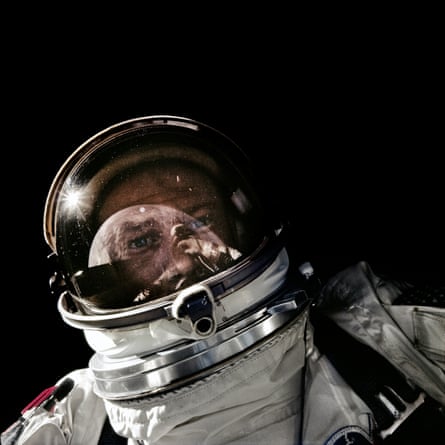 Gemini XII, 11–15 November 1966, Buzz Aldrin takes the first selfie in space.