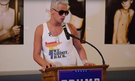 Milo Yiannopoulos speaking at a Gays for Trump event.