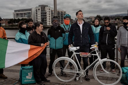 One of the tribute organizers, Tiago Albuquerque, seen making speeches in honor of Thiago Cortes in 2020. Cortes, a Brazilian cyclist and Deliveroo rider, was killed by a teenager in a hit-and-run accident while delivering food on his bike. The teenager was sentenced to two years in prison.