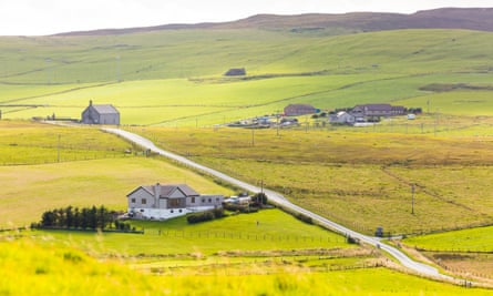 The road taken by the no 6 bus from Lerwick airport