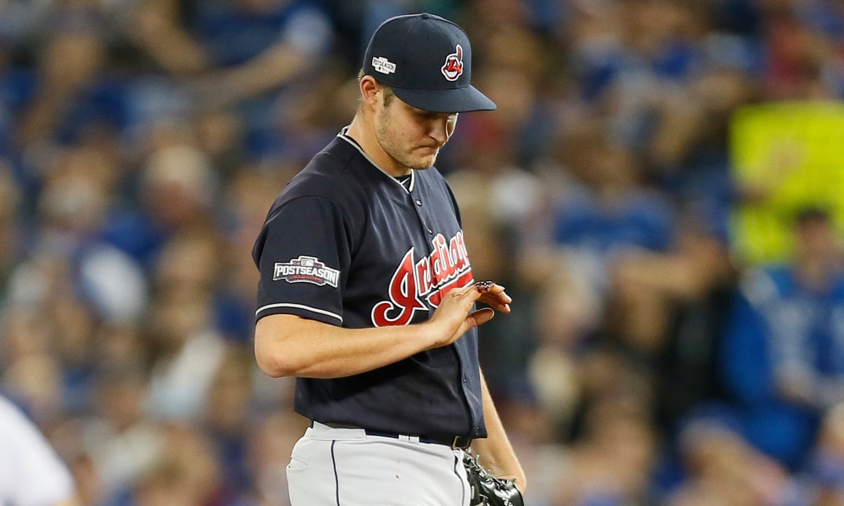 World Series 16 Game 2 Chicago Cubs V Cleveland Indians As It Happened Sport The Guardian World Series 16 Game 2 Chicago Cubs V Cleveland Indians As It Happened Sport The Guardian