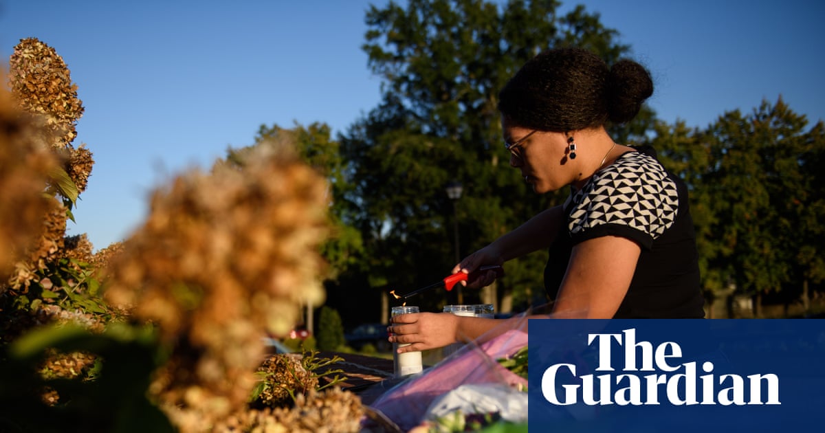 Lawyers say 18-year-old will plead guilty to North Carolina shooting that left five dead