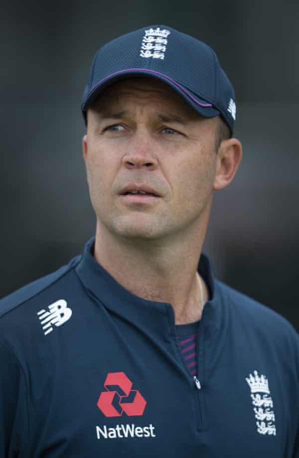 Jonathan Trott says life in bubble will help unite England Test squad | England in India 2020-21 1 2443