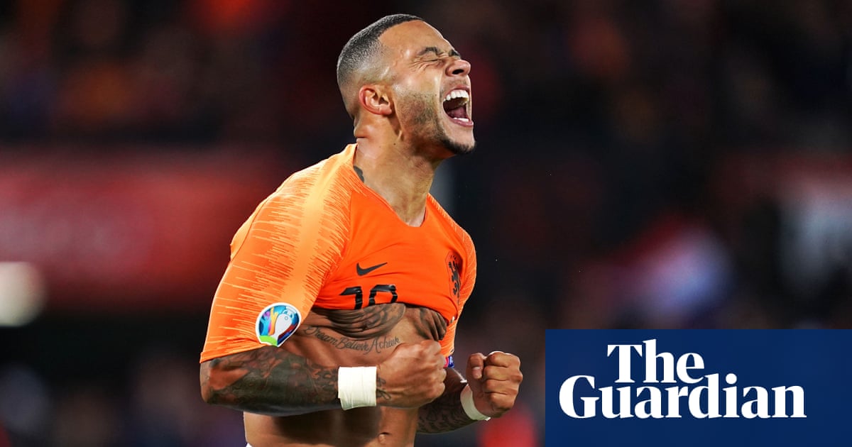 Northern Ireland hopes slip after Memphis Depay double for Netherlands