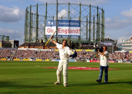 England’s Kevin Pietersen raises his bat to the crowd as walks off after being dismissed at the Oval in 2005