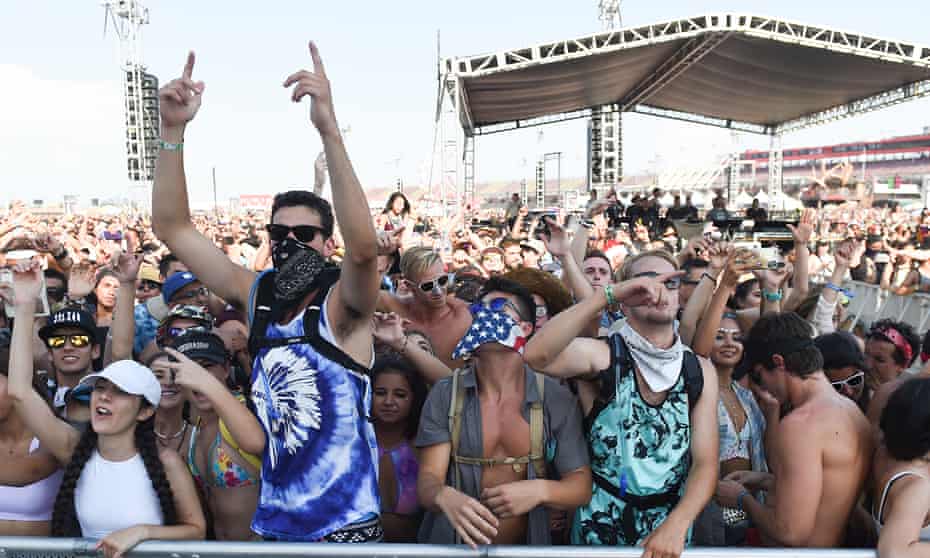 People dancing at Hard Summer Music Festival in Fontana, California, headlined by Ice Cube and Major Lazer. Nine people were hospitalized during the festival; three of them died. 