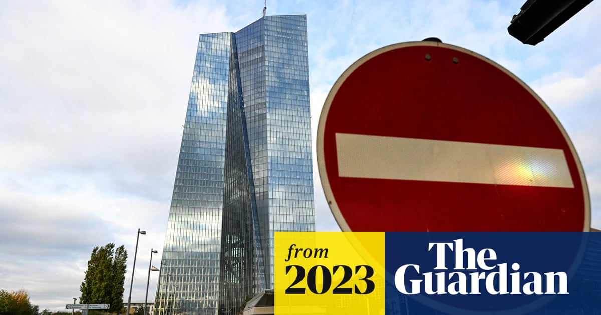 ECB keeps interest rates steady amid eurozone recession fears
