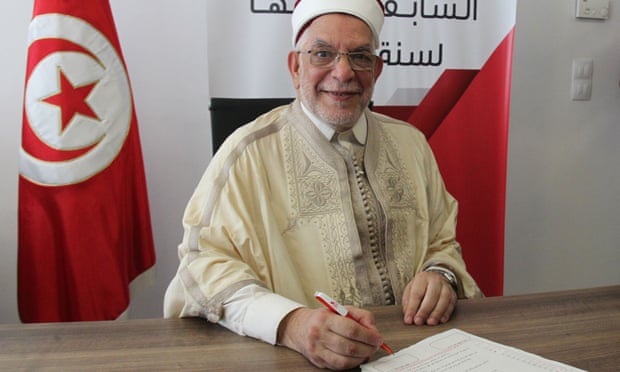 Abdelfattah Mourou, the Islamist-inspired Ennahda party candidate.
