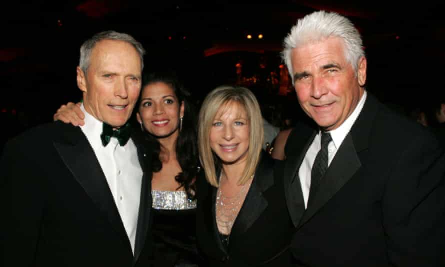 Merasa Beruntung... Brolin (kanan) dengan Clint, Dina Eastwood dan Barbra Streisand.