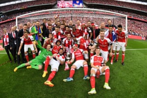 The Arsenal squad celebrate