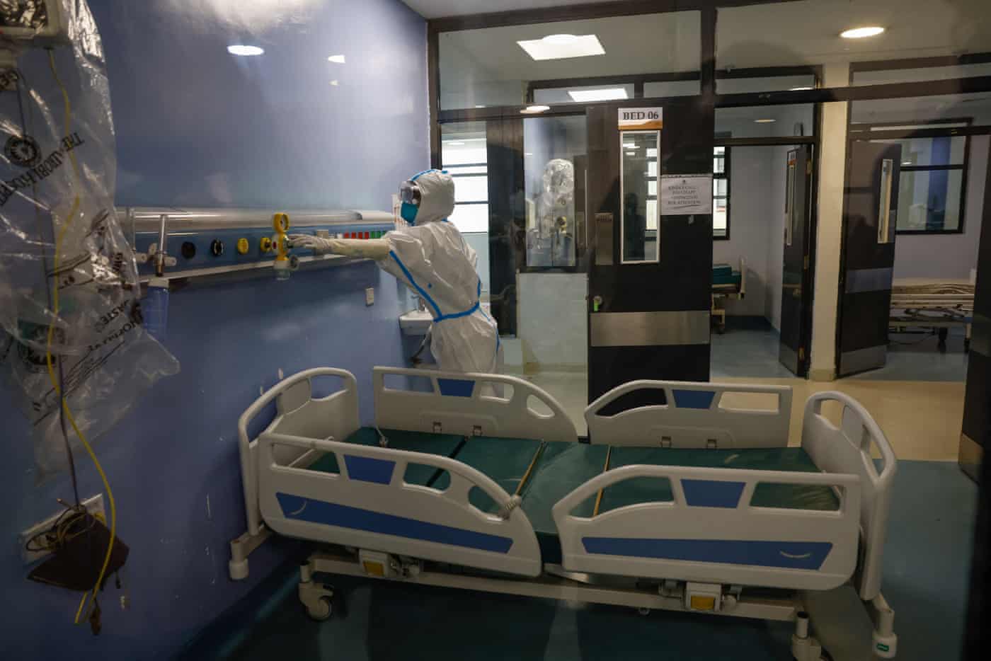 Sweeping cuts to US health support