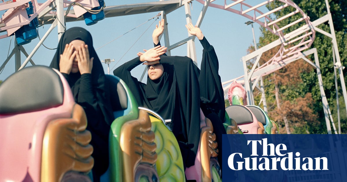 Veiled girls on a pink rollercoaster: Sabiha Çimen’s best photograph