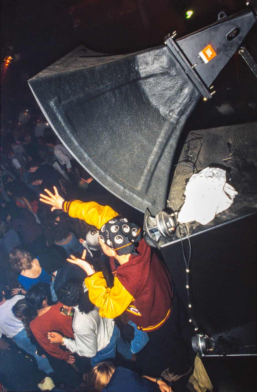 Speaker stacks and adust ice