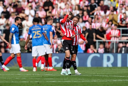Cam Bragg of Southampton is sent off for two yellow cards
